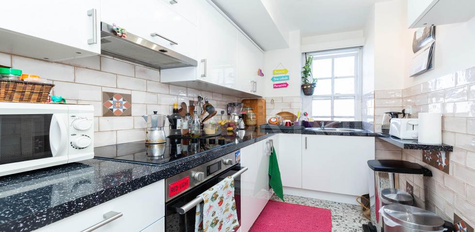 			INC HEATING AND HOT WATER!, 1 Bedroom, 1 bath, 1 reception Flat			 Eton College Road, CHALK FARM/BELSIZE PARK